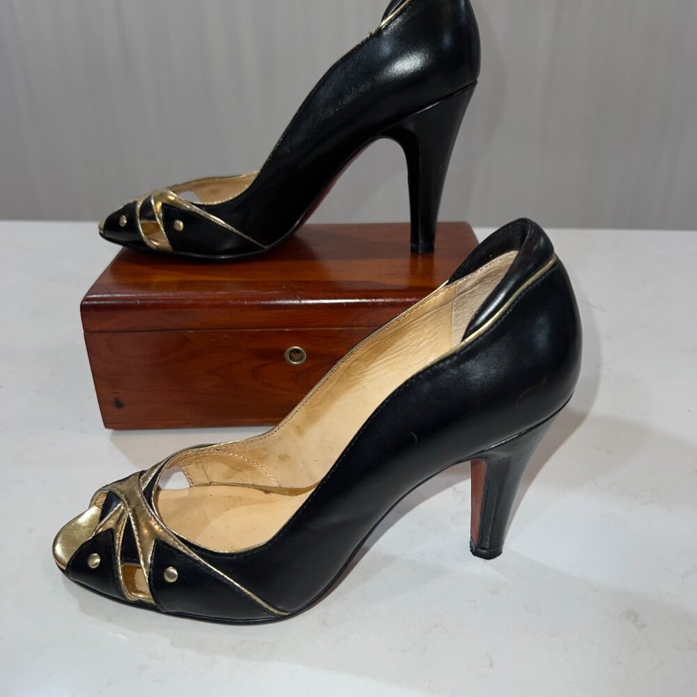 Modern Vintage Pumps in Size 7.5 or 38EU